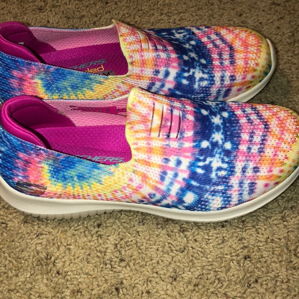 Skechers air cooled memory foam shoes